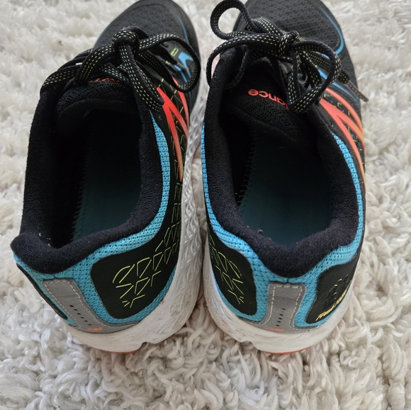 New Balance/Fresh Foam Vongo Sneakers - Picture 8 of 9